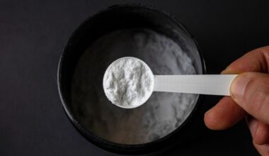 creatine supplement scoop