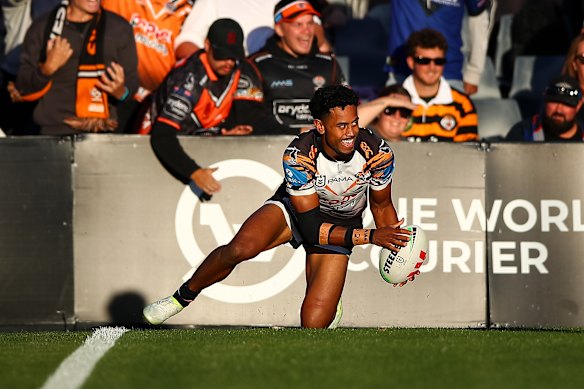 Jahream Bula crosses for one of two tries on Sunday.