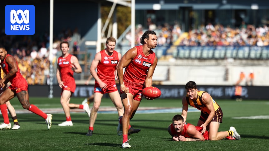 AFL Anzac Day live updates: Hawthorn vs Gold Coast, Essendon vs Collingwood, Port Adelaide vs Geelong, Fremantle vs Carlton blog, scores, stats