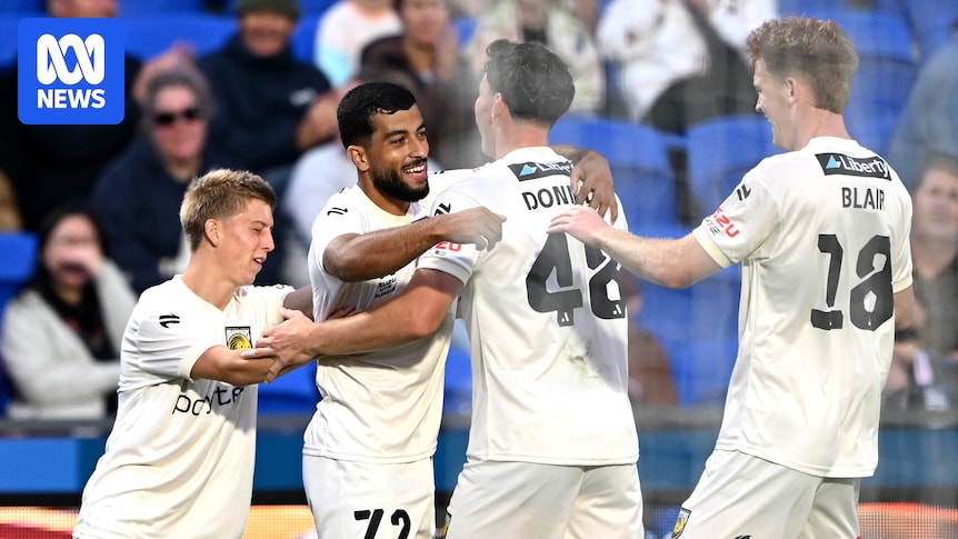 Newcastle Jets claim maiden A-League Men's premiership after Central Coast shocks Auckland