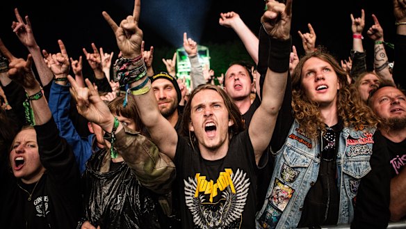 A cultural pass for young fans has been proposed. 