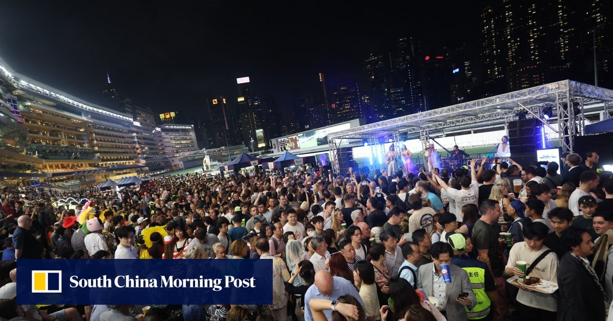 Rugby and racing fans bring party atmosphere of Hong Kong Sevens to Happy Valley