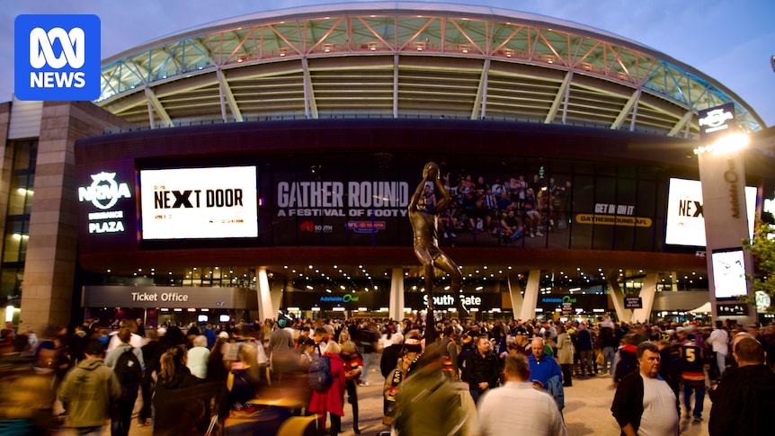 Record crowd for AFL Gather Round in South Australia as premier warns of 'lite' interstate version