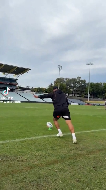 Benji can still slot it 