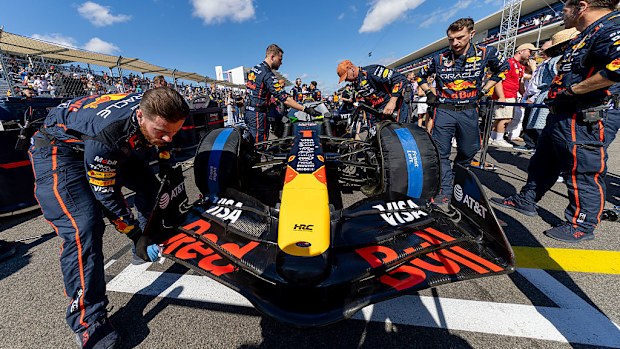Red Bull mechanics on the grid at the United States Grand Prix.