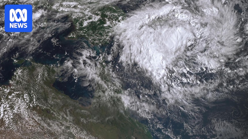 Cyclone Maila weakening and slowing as it heads towards Australia
