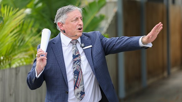 Over the Anzac weekend in Sydney, less than half the residential properties scheduled for auction were sold.