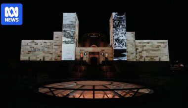Prime Minister joins thousands gathered at Australian War Memorial to commemorate Anzac Day