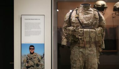 Ben Roberts-Smith’s Australian War Memorial to stay despite war crimes, murder charges