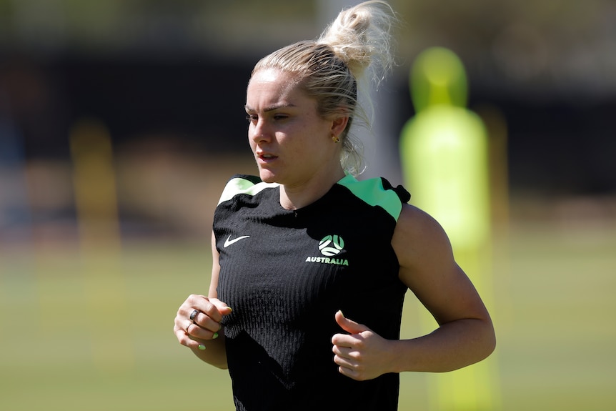 Ellie Carpenter of of Australia running during training