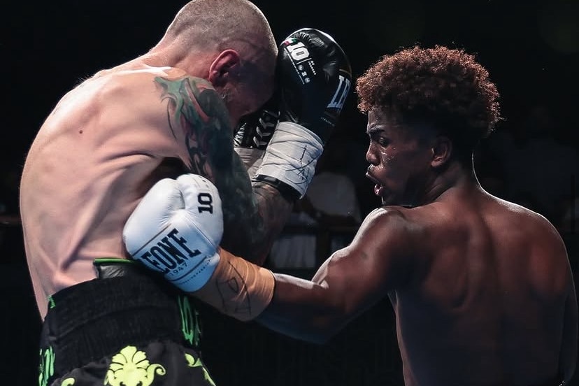 Suliaman Guushaa punches