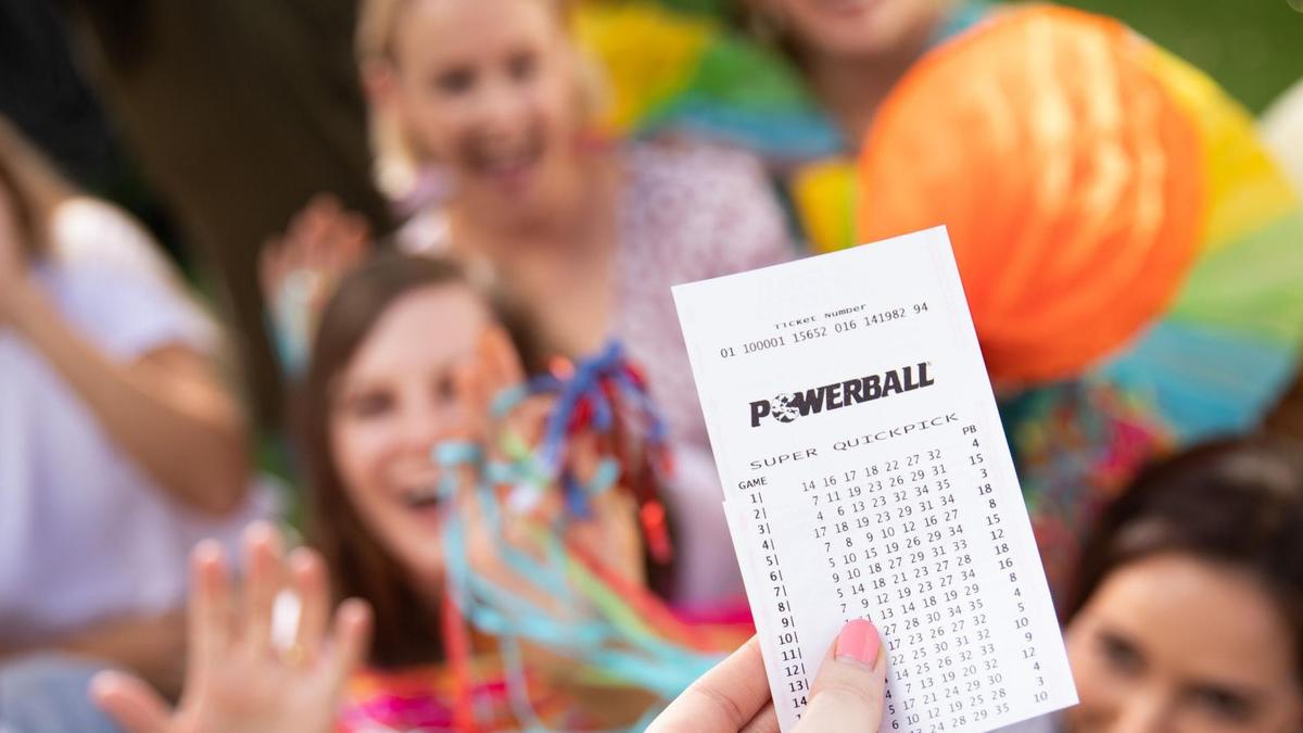 Powerball #1560: One lucky West Aussie wins division 2 prize as Powerball rolls over to $40 million