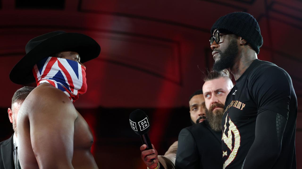 Derek Chisora vs Deontay Wilder, Tyson Fury mask, late dispute throws fight into doubt, start time, how to watch, video, highlights
