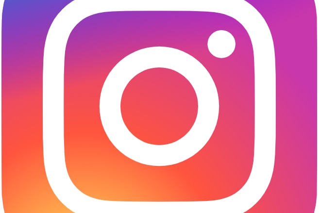 A square logo with a pink, purple and orange gradient background under a simple white camera symbol.