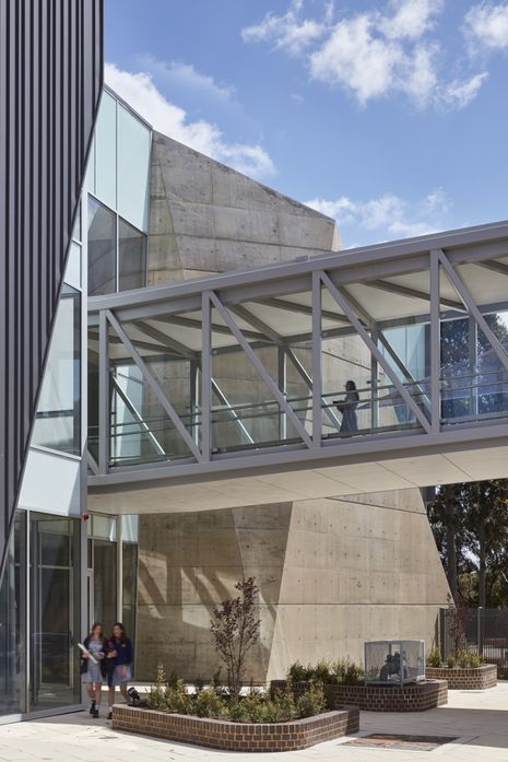 Pembroke Middle School Centre for Innovation. by Grieve Gillett Andersen.