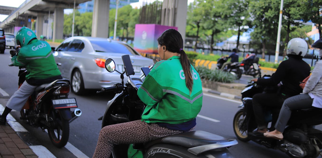 how AI worsens the double burden for Indonesia’s female gig workers