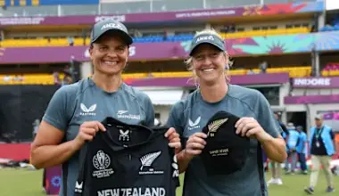 star-sports-on-dark-background