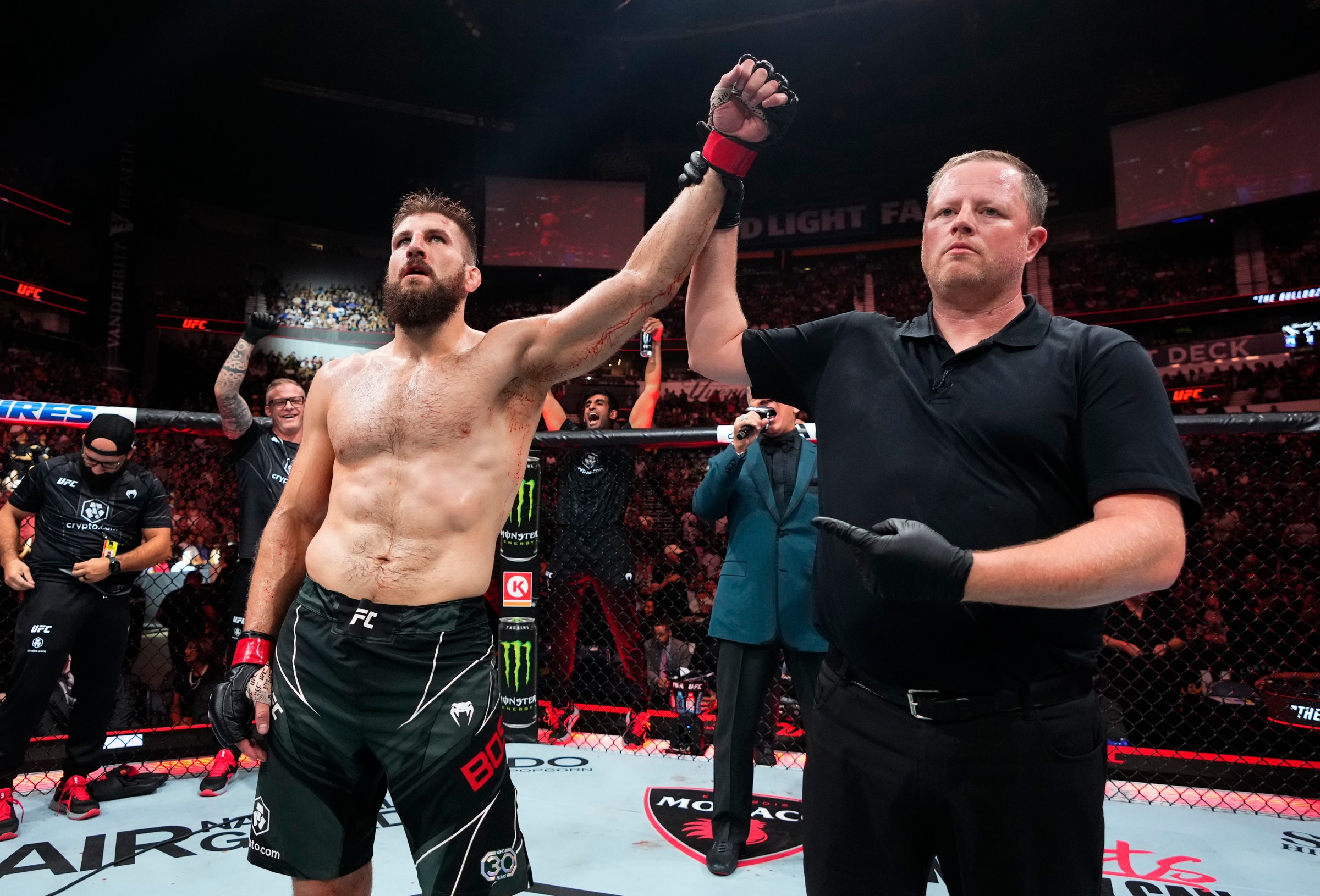 Tanner Boser makes a return at UFC Winnipeg.