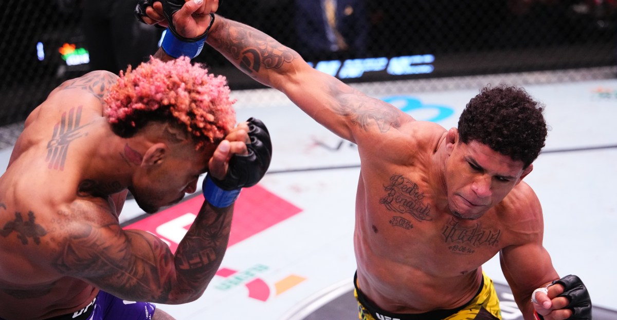 Gilbert Burns vs. Mike Malott: Odds, full fight preview and prediction | UFC Winnipeg