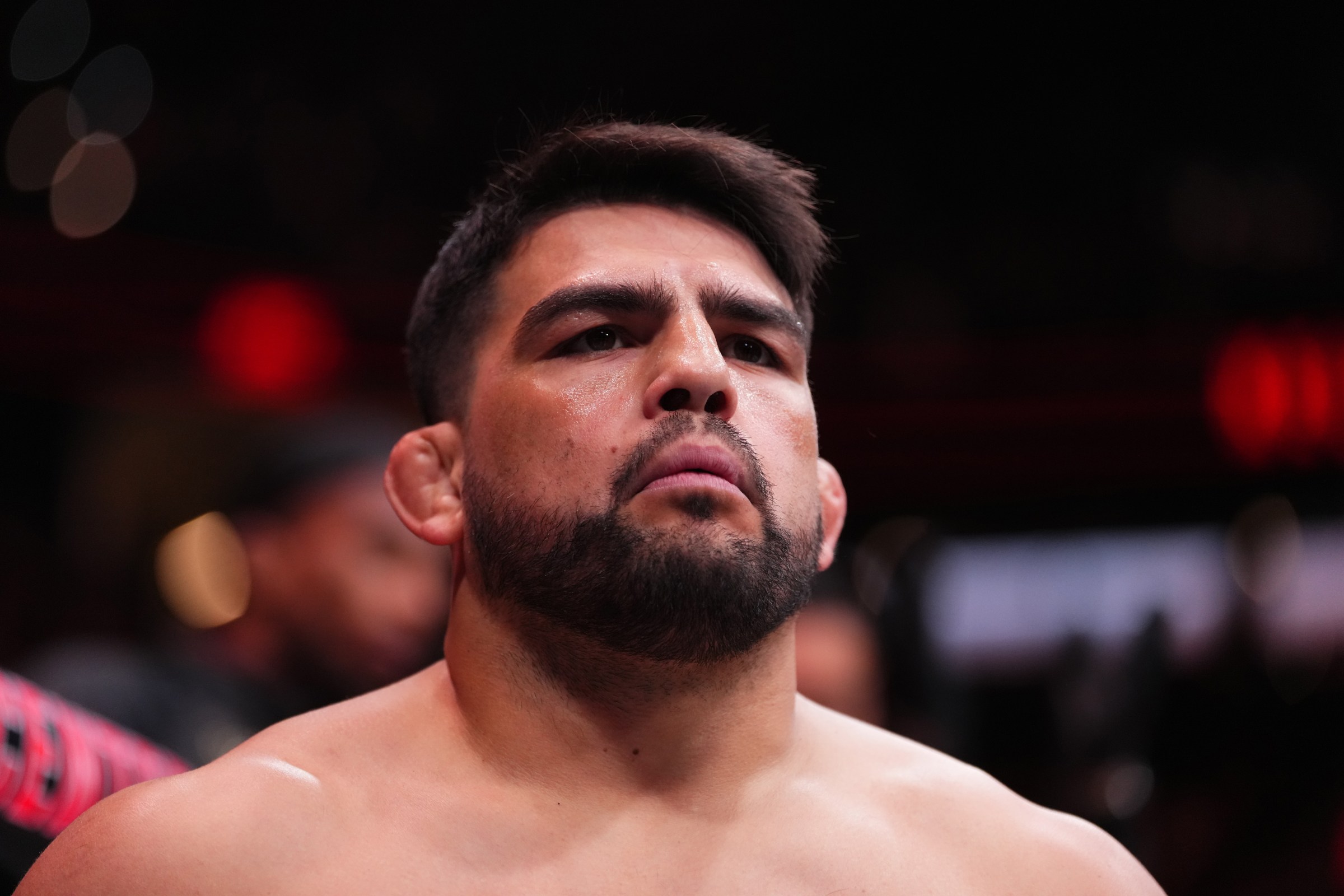 Kelvin Gastelum finds himself on the early prelims at UFC 327.