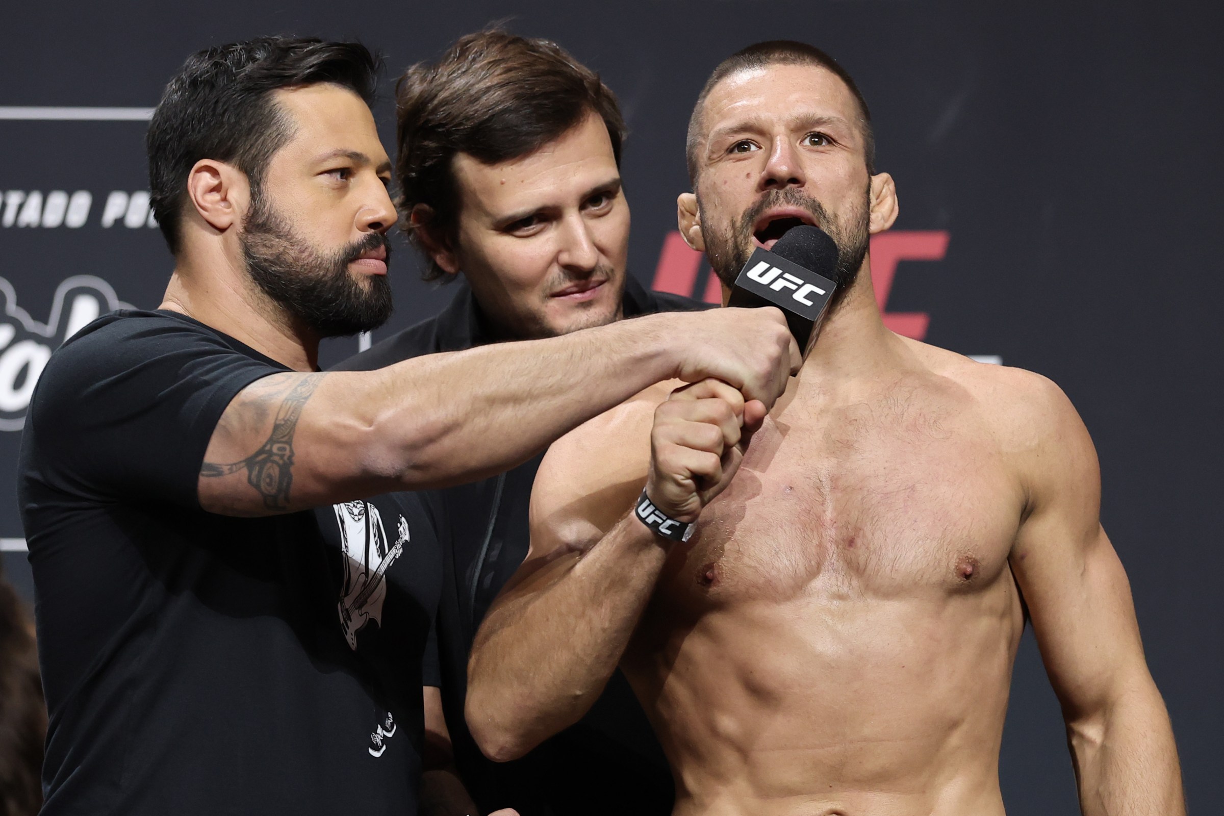 RIO DE JANEIRO, BRAZIL - OCTOBER 10: Mateusz Gamrot of Poland speaks to the crowd during the UFC Fight Night ceremonial weigh-in at Farmasi Arena on October 10, 2025 in Rio de Janeiro, Brazil. (Photo by Ed Mulholland/Zuffa LLC)