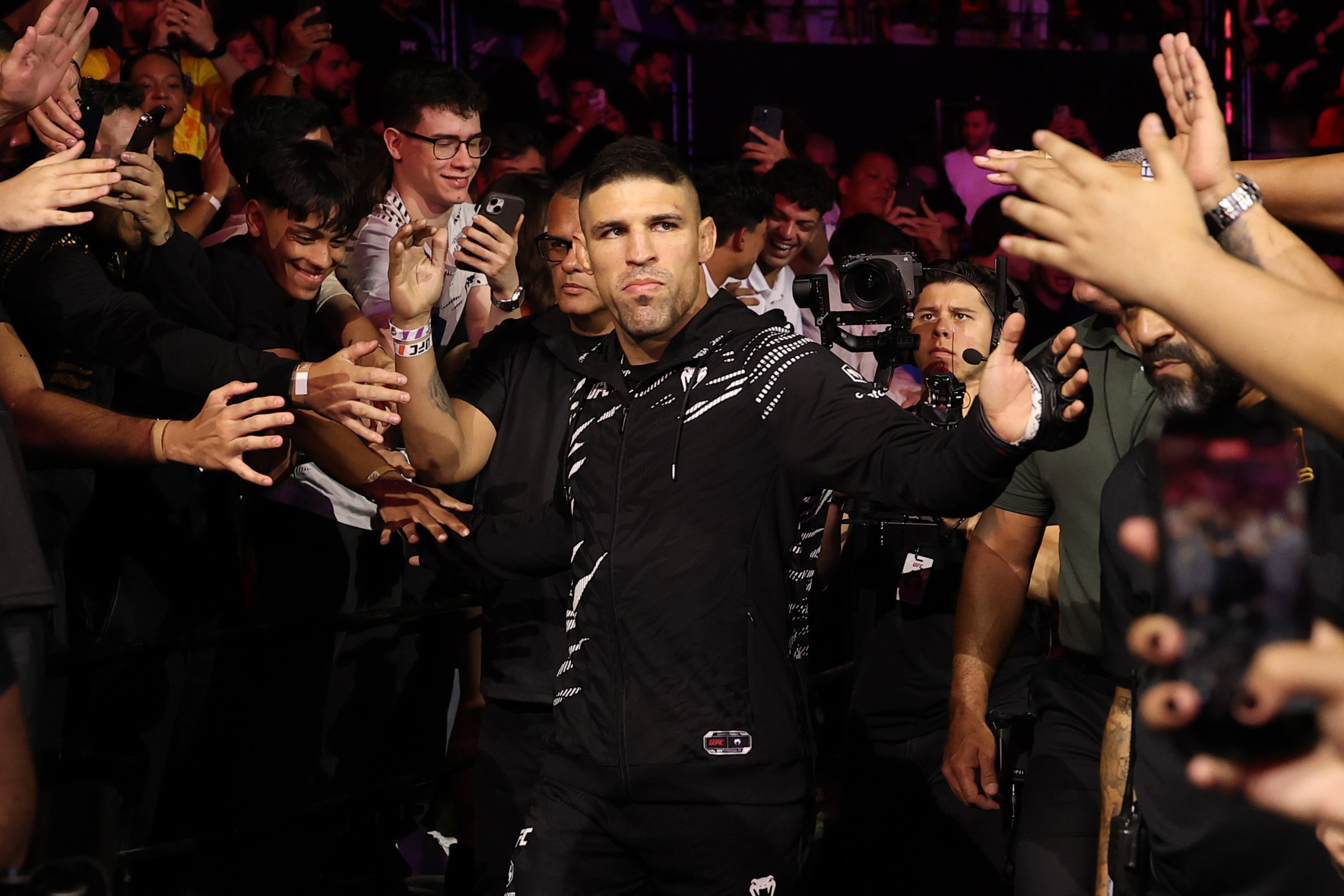 RIO DE JANEIRO, BRAZIL - OCTOBER 11: Vicente Luque prepares to face Joel Alvarez of Spain in a welterweight fight during the UFC Fight Night event at Farmasi Arena on October 11, 2025 in Rio de Janeiro, Brazil. (Photo by Ed Mulholland/Zuffa LLC)