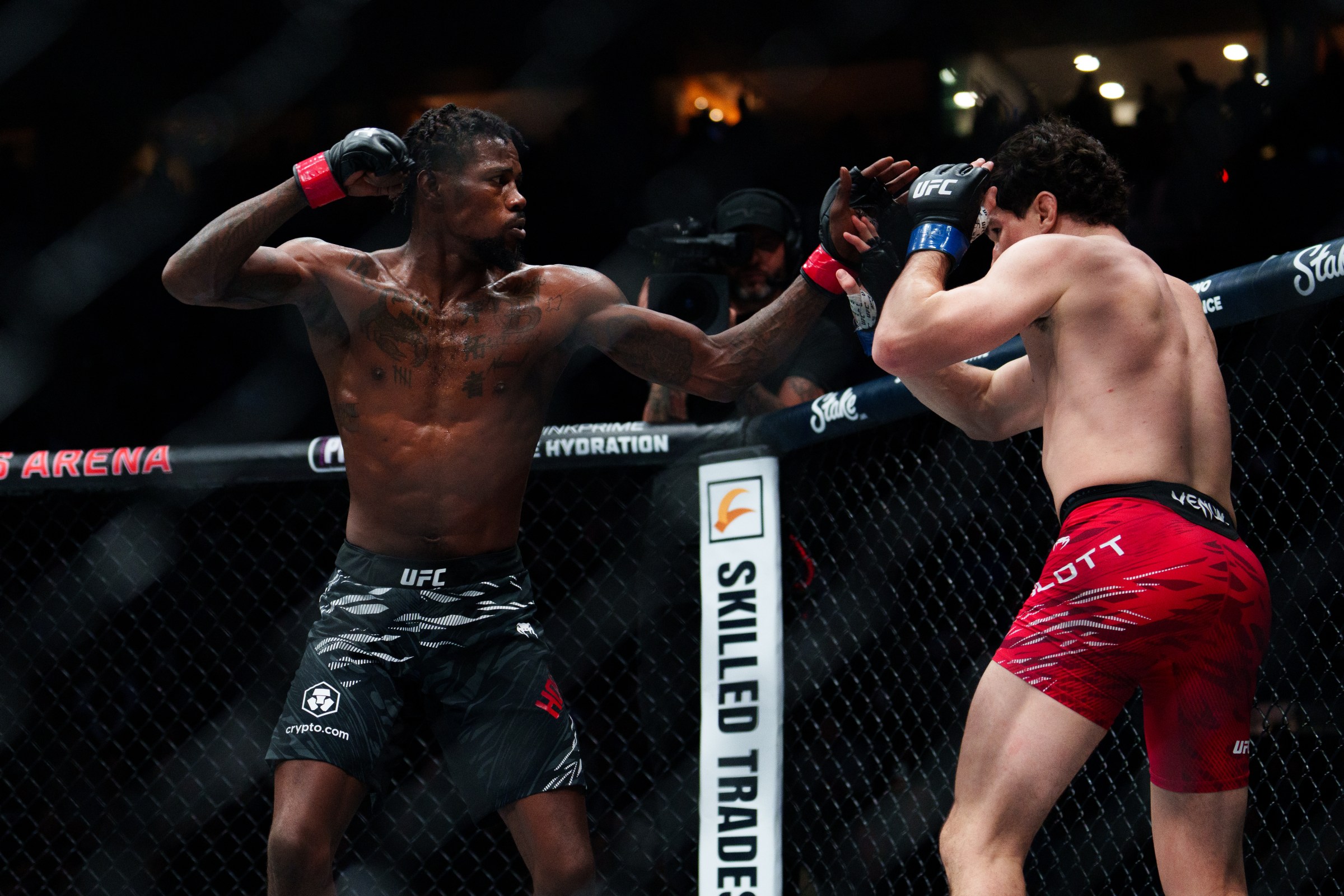 Kevin Holland hits the prelims at UFC 327.