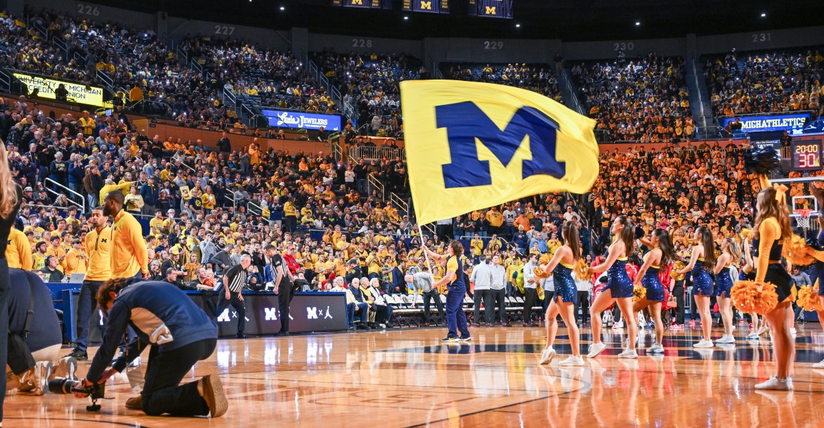 Michigan Basketball Roster Tracker: Who’s staying, who’s leaving