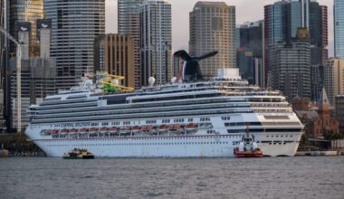 Search underway after passenger allegedly jumps overboard Sydney-bound ship near Moreton Island