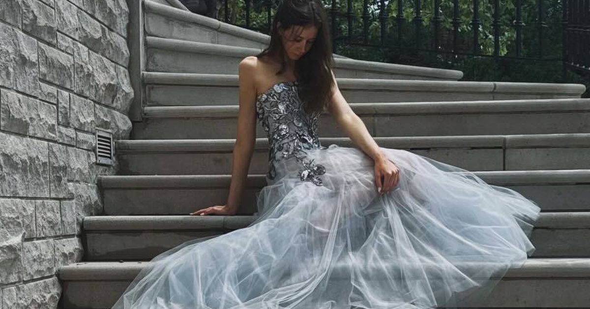 Nicole Kidman's daughter Sunday Rose wears Oscar de la Renta ballgown to school formal