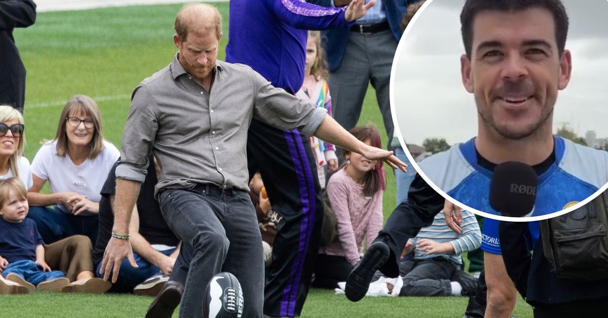 Western Bulldogs player Matthew Kennedy rates Prince Harry's AFL skills after royal kickaround