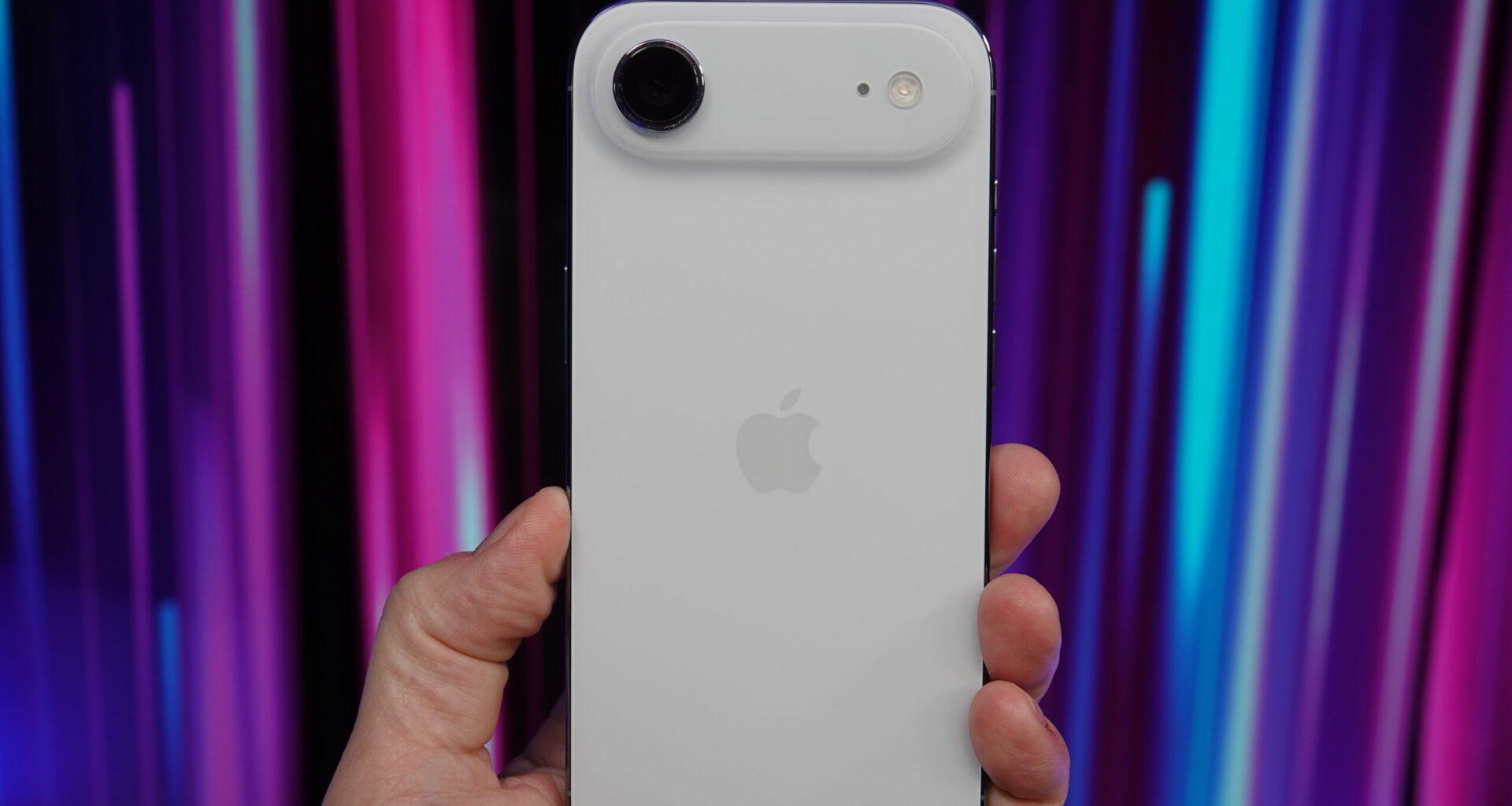 Epic iPhone Air Deal - $500 saving at JB HiFi