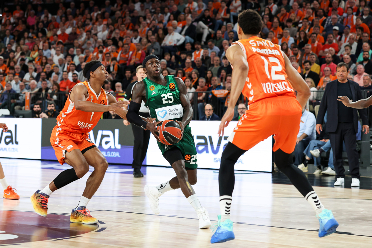 Kendrick Nunn reacts to game-winning free throw, Badio's block