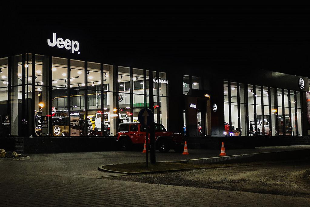 jeep dealership refu