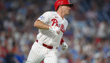 J.T. Realmuto Leaves Game Due To Lower Back Tightness