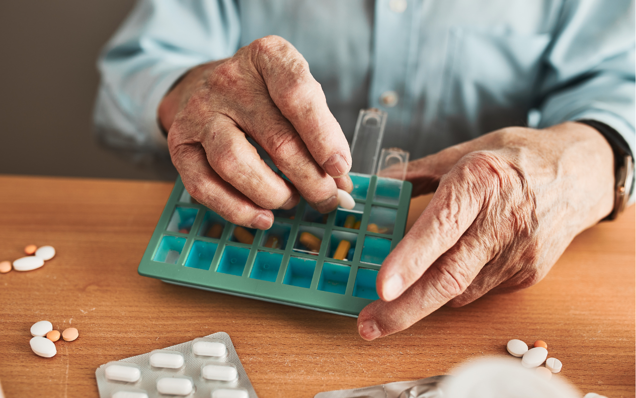 Guidelines for deprescribing in older people