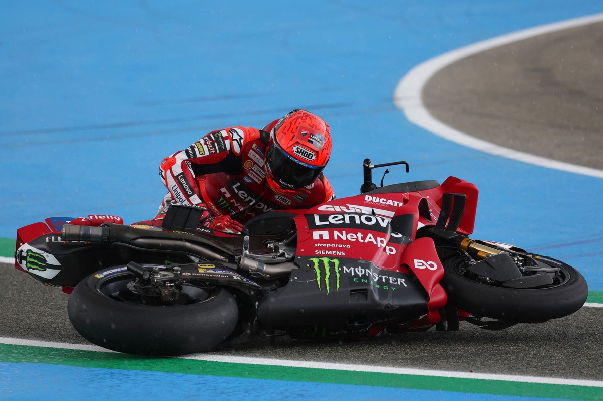 'He shouldn't have won the race'