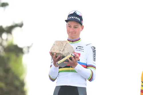 Van der Poel lifts the Paris-Roubaix trophy