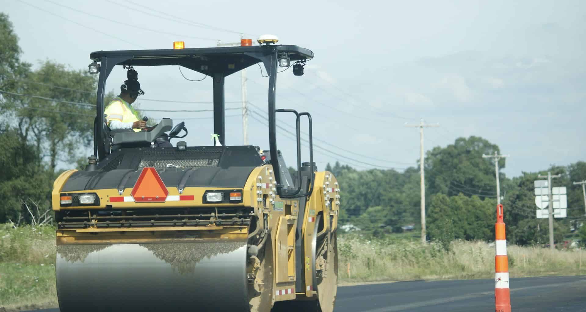 Pavement Made from Algae Could Cut Toxic Asphalt Fumes by 100 Times and Make Roads Last Longer
