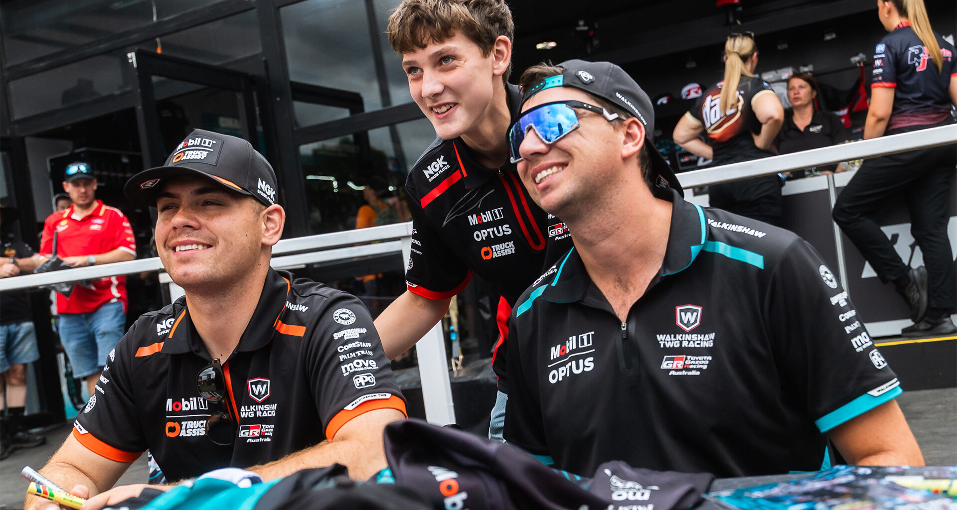 Mostert, Wood agree to Walkinshaw TWG contract extensions - Supercars