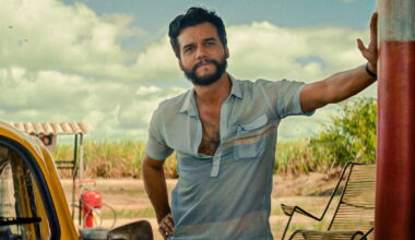 Moura Replaces Isaac In Vampire Film