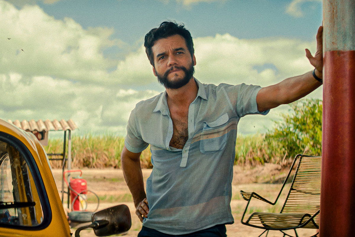 Moura Replaces Isaac In Vampire Film