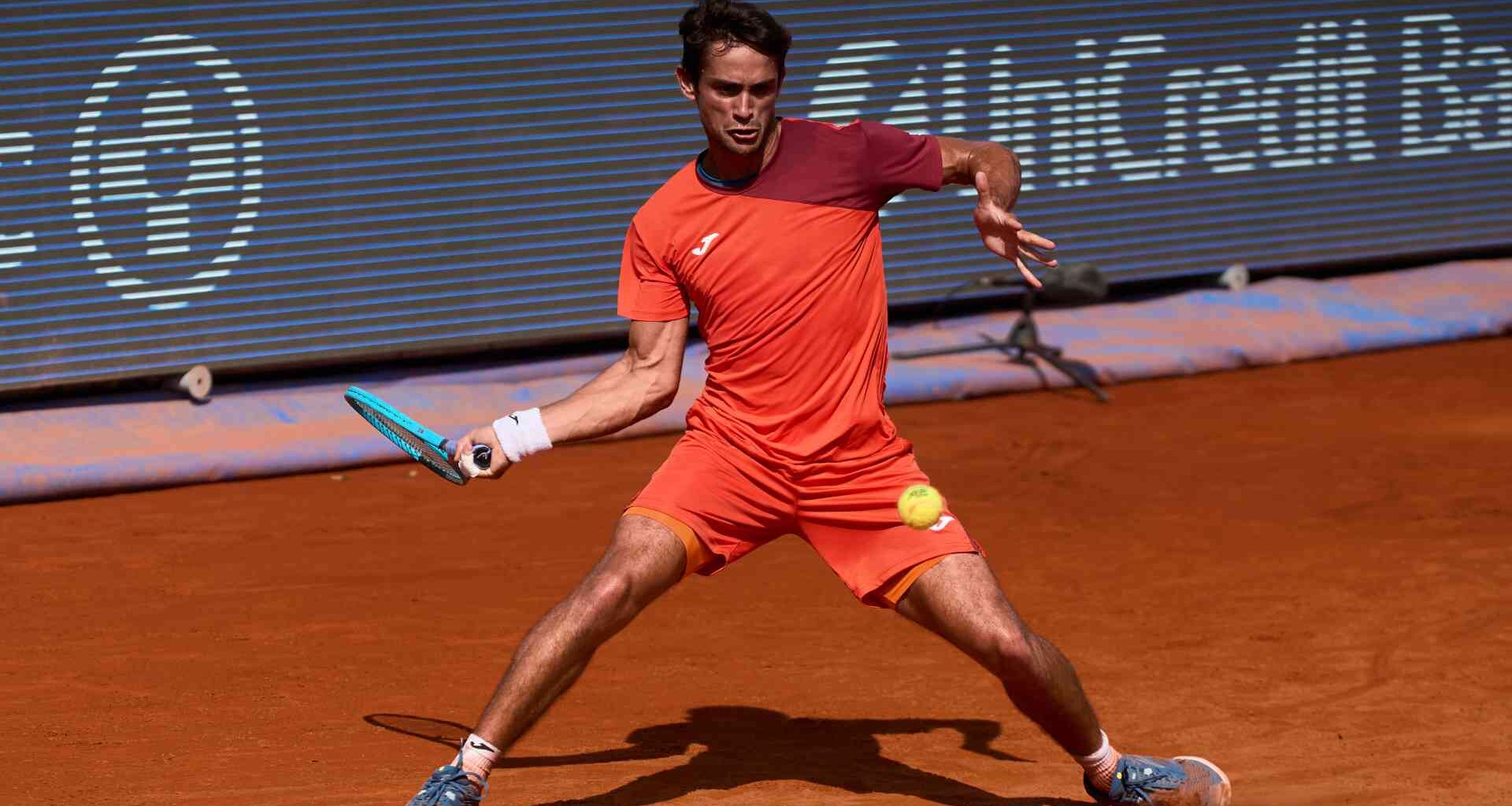 Mariano Navone survives chaos to win maiden ATP Tour title in Bucharest | ATP Tour