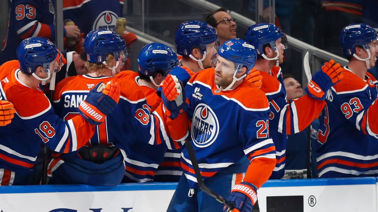 Oilers chase Lukas Dostal with three quick goals