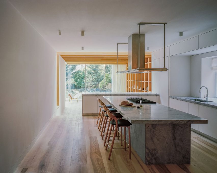 Panoramic by Mata Architects