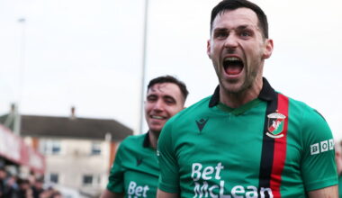 Glentoran quartet shortlisted for NIFL Football Award