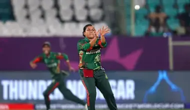 star-sports-on-dark-background