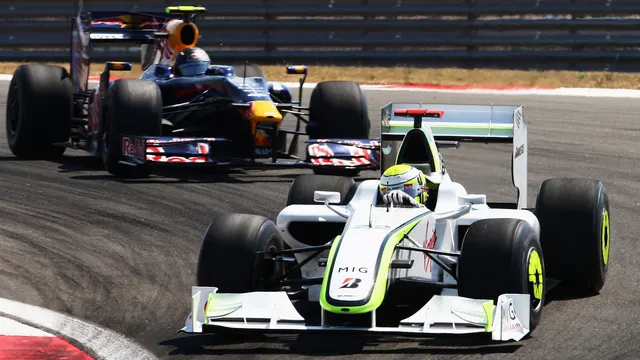 SUZUKA, JAPAN - MARCH 29: Race winner Andrea Kimi Antonelli of Italy and Mercedes AMG Petronas F1