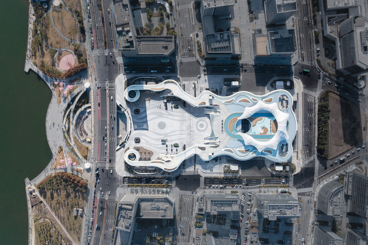 Renovation of DISHUILAKE Subway Station / Shanghai ZF Architectural Design - Image 1 of 29