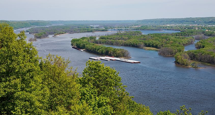 Pikes Peak State Park Iowa in the fall